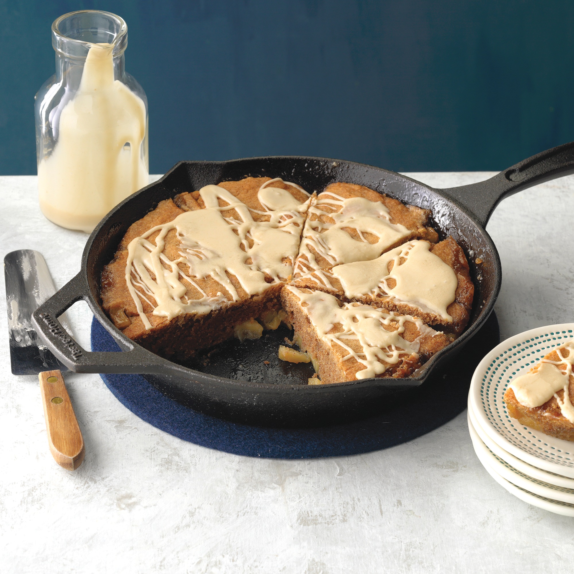 Taste of Home 10" Pre-Seasoned Cast Iron Skillet 10 Taste of Home 10" Pre-Seasoned Cast Iron Skillet