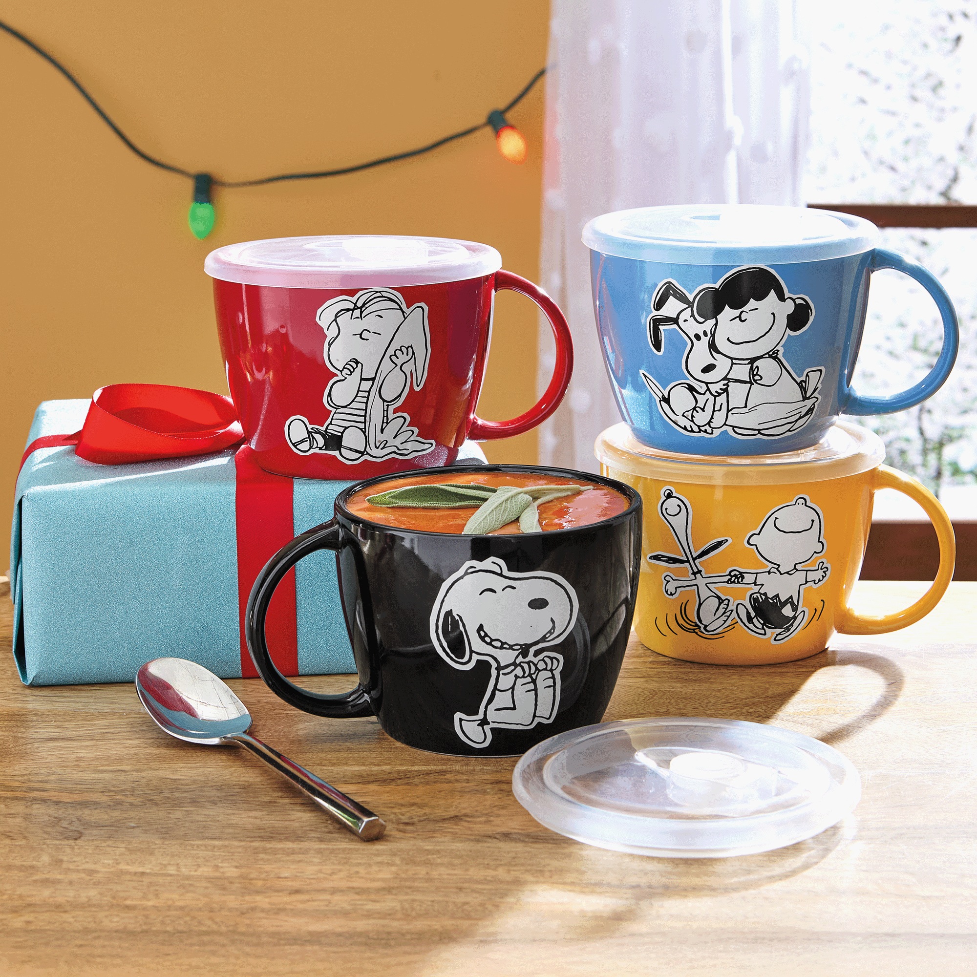 Peanuts Snoopy Pals Soup Mug with Lid