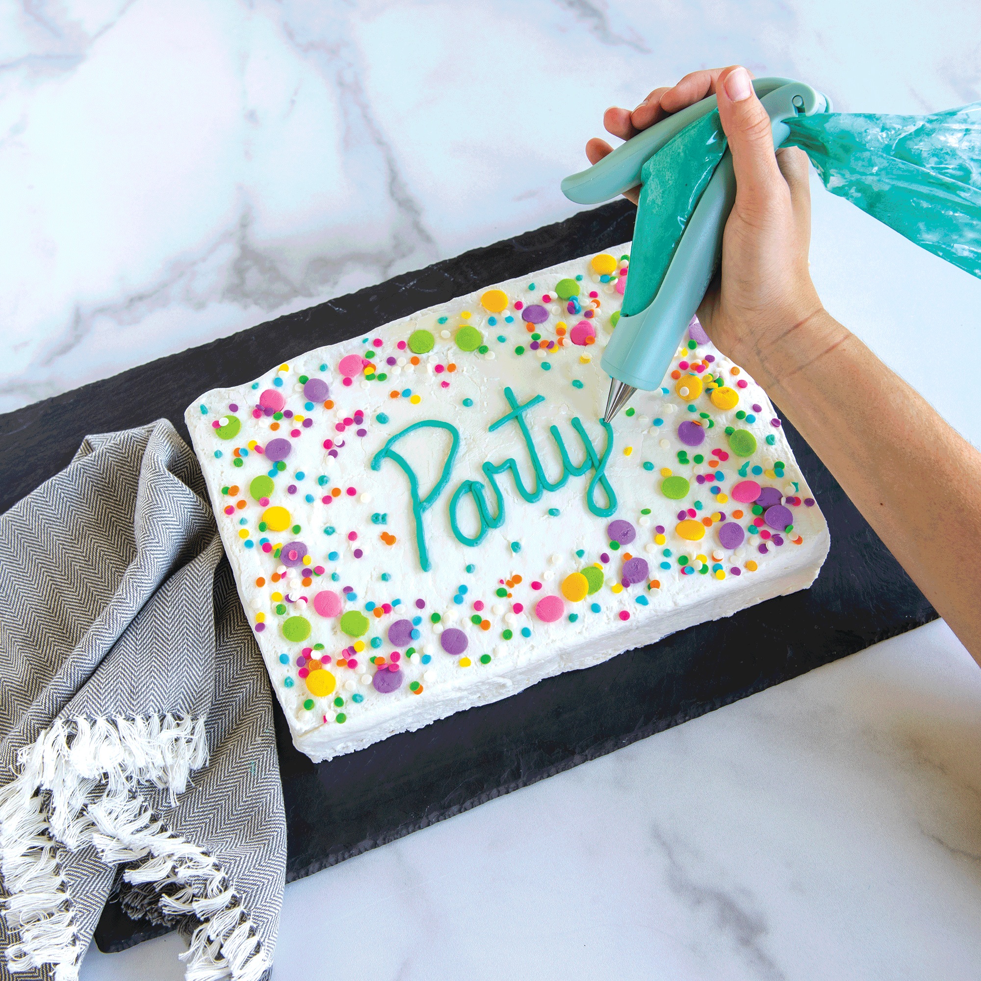 Nordic Ware EâZ Deco Icing Pen 4 Nordic Ware EâZ Deco Icing Pen