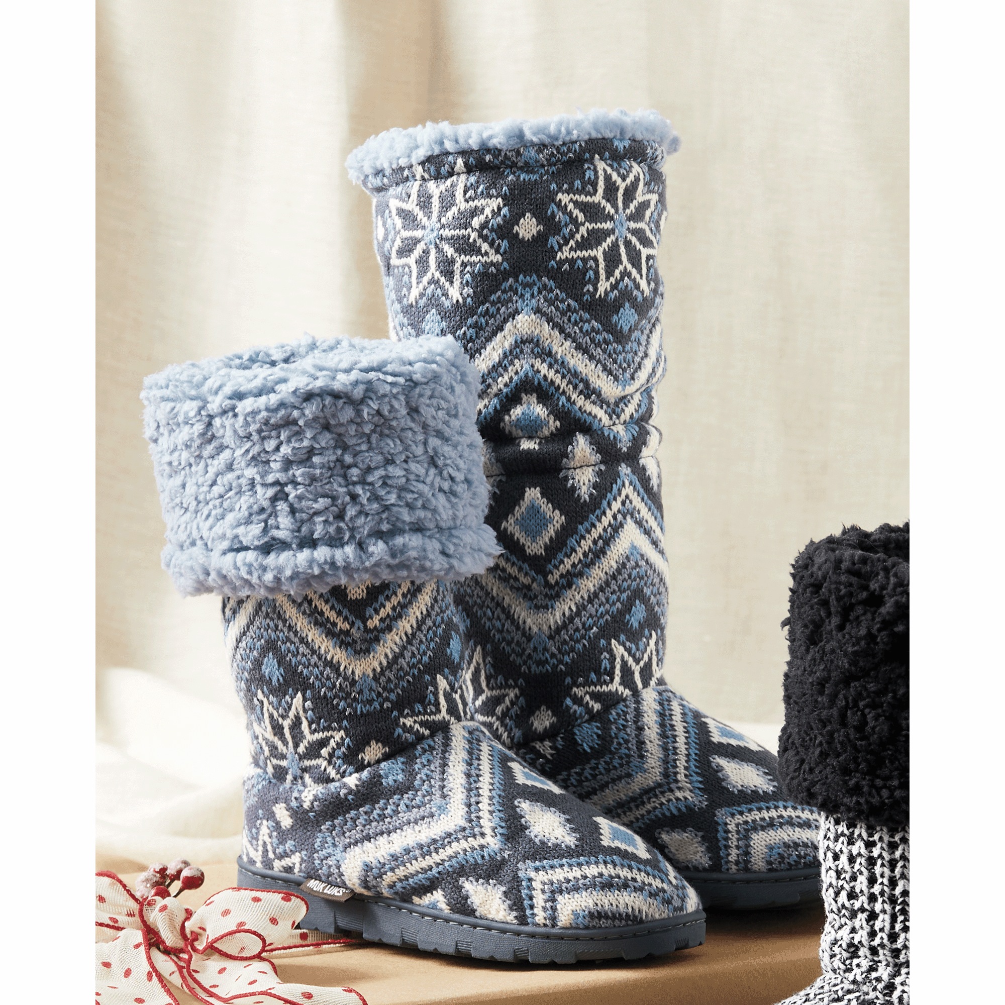MUK LUKS Tabbi Fold Over Slipper Boot 4 MUK LUKS Tabbi Fold Over Slipper Boot