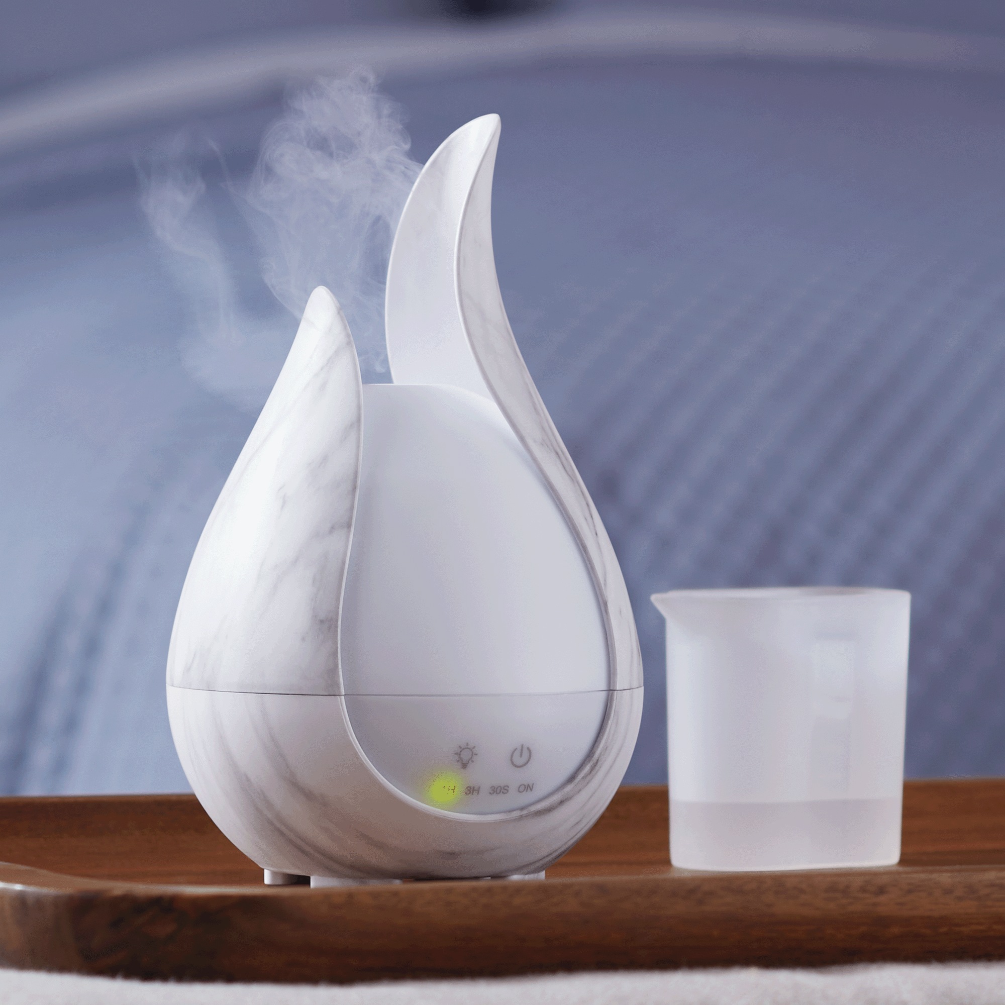 Color-Changing Faux-Marble Aroma Diffuser