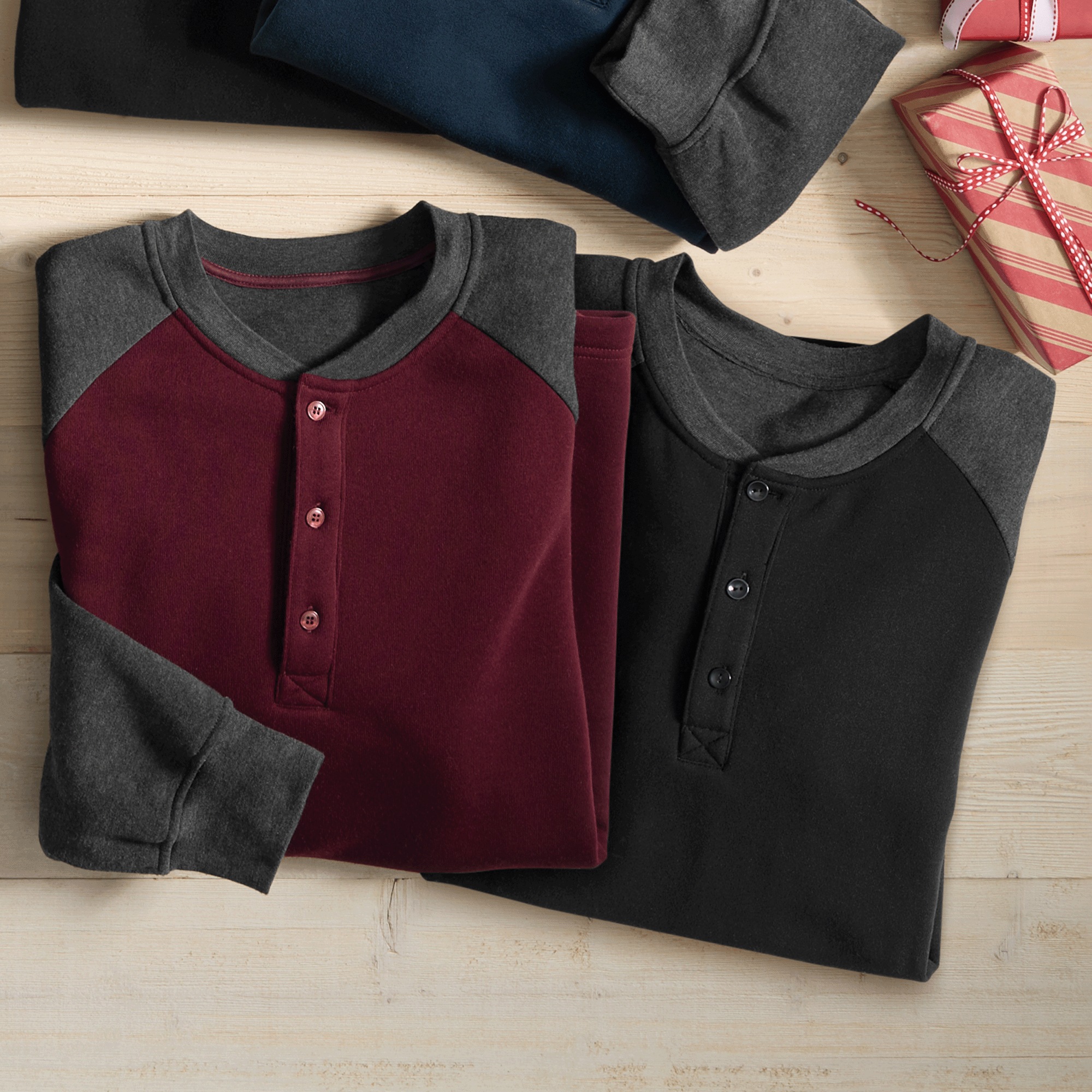 2-Pack Men's Fleece Raglan Henley Shirt in Sweatshirt Fabric with Long Sleeves