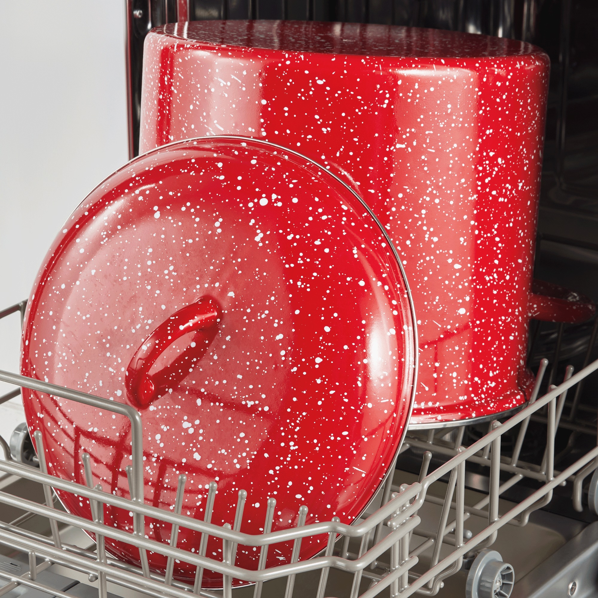 12-Quart Enameled Steel Stockpot & Lid with Speckled Finish