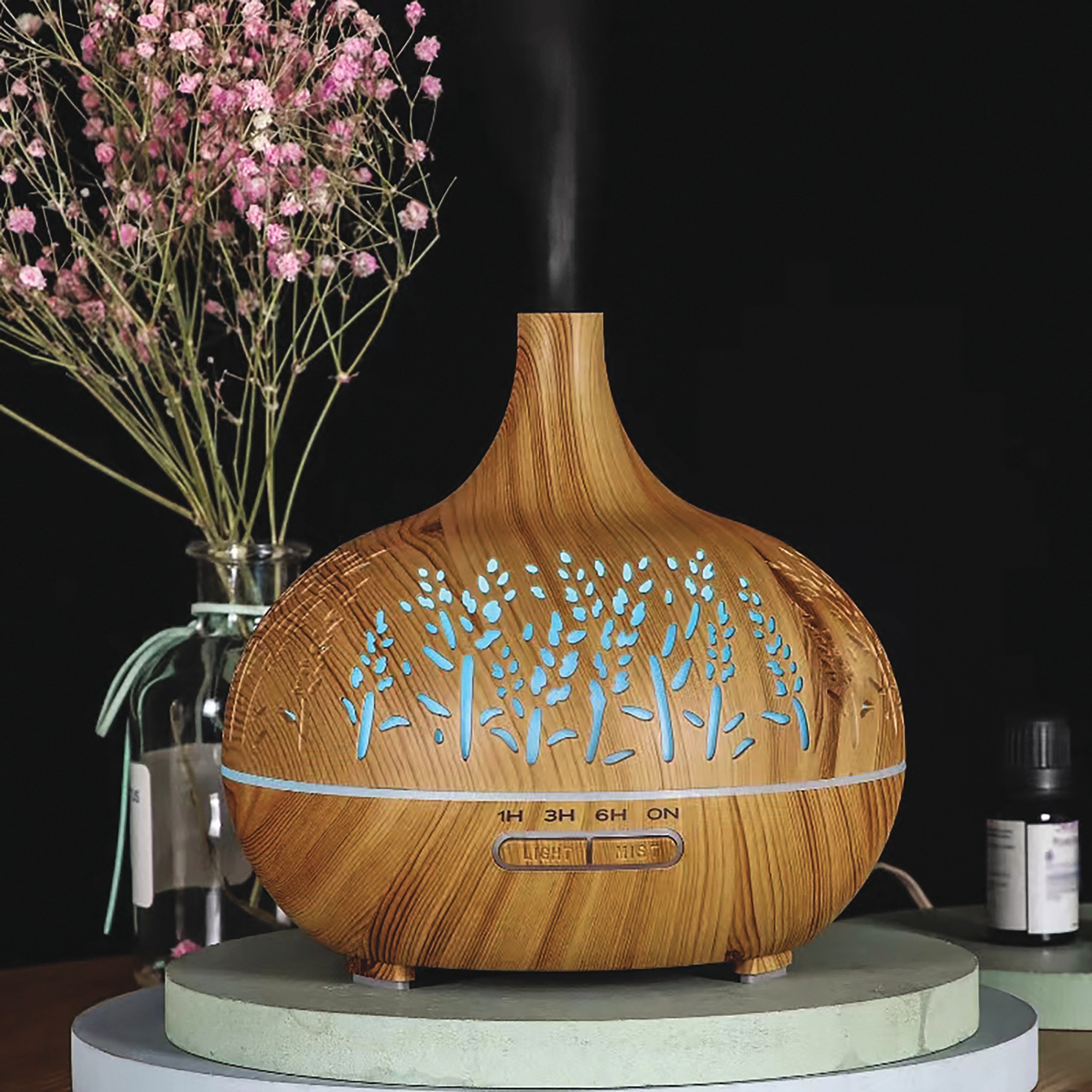 Aromatherapy Diffuser with 6 Pack of Oils 8 Aromatherapy Diffuser with 6 Pack of Oils