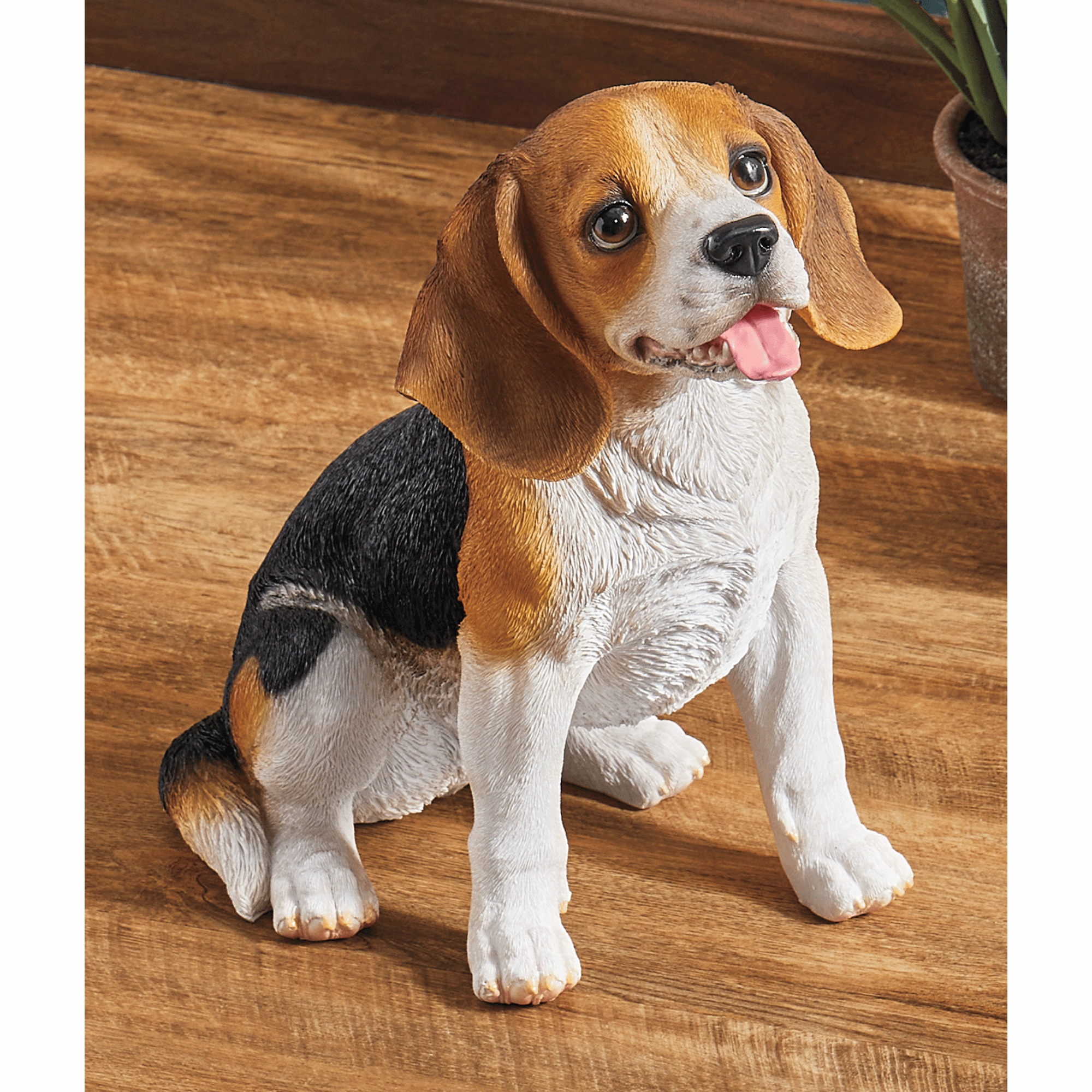 Buddy the Beagle Statue