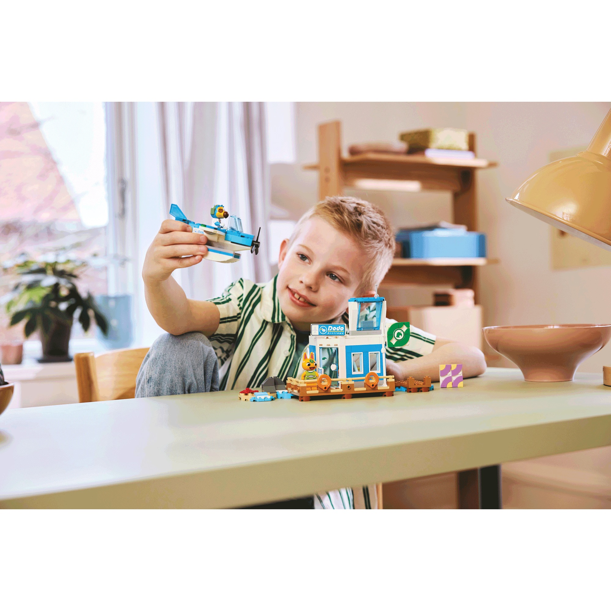 LEGO Animal Crossing Fly with Dodo Airlines 7 LEGO Animal Crossing Fly with Dodo Airlines