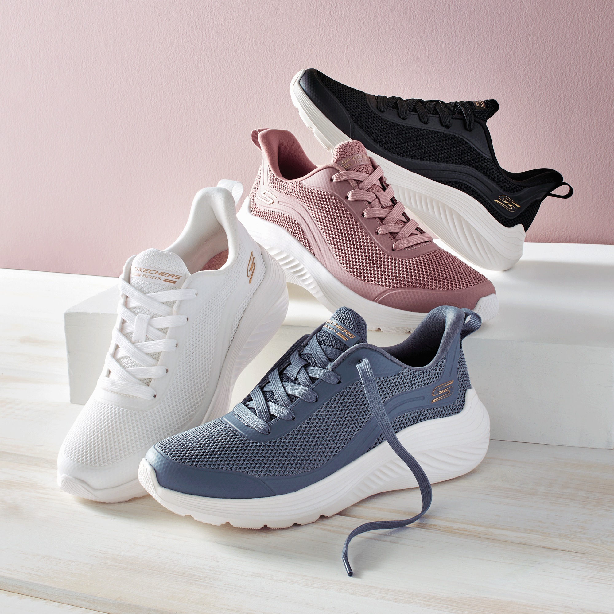 BOBS Womenâs Squad Wave Still Wading Lace-Up by Skechers