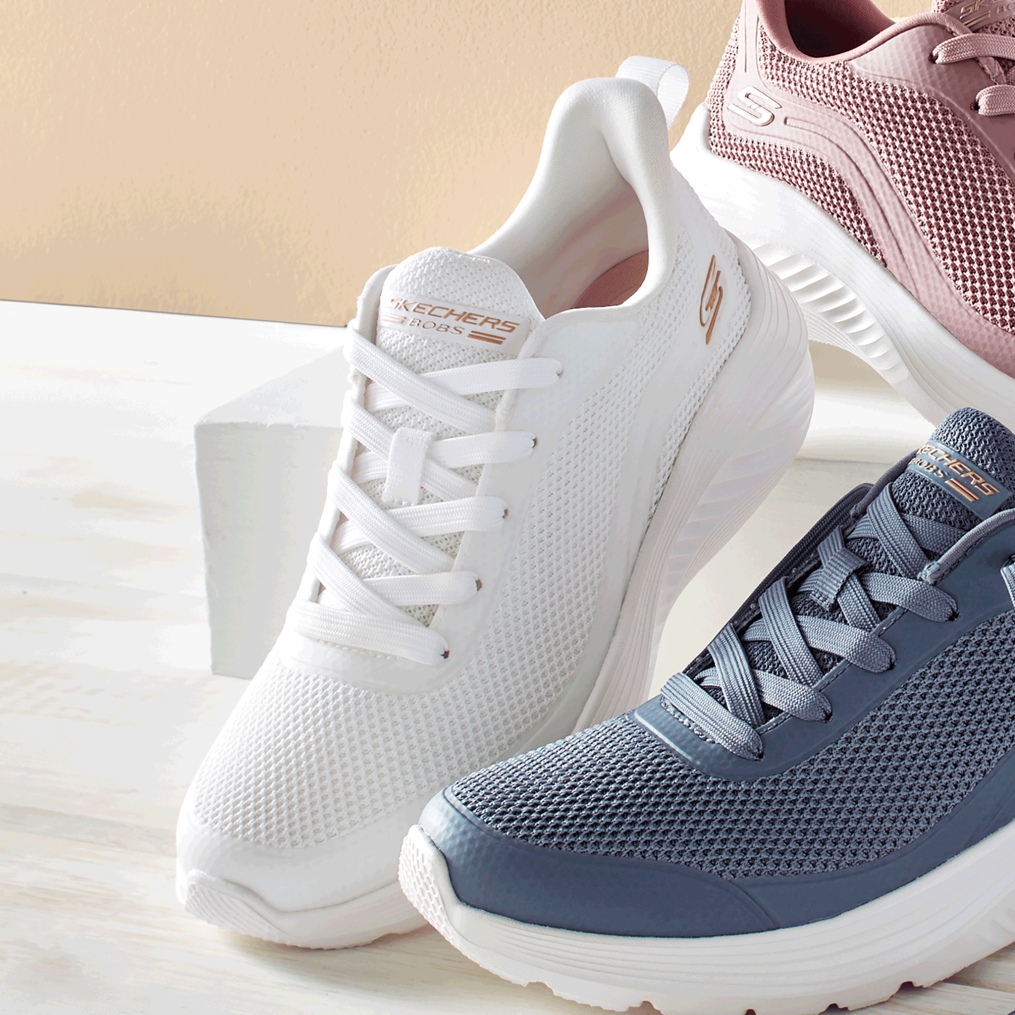 BOBS Womenâs Squad Wave Still Wading Lace-Up by Skechers 6 BOBS Womenâs Squad Wave Still Wading Lace-Up by Skechers