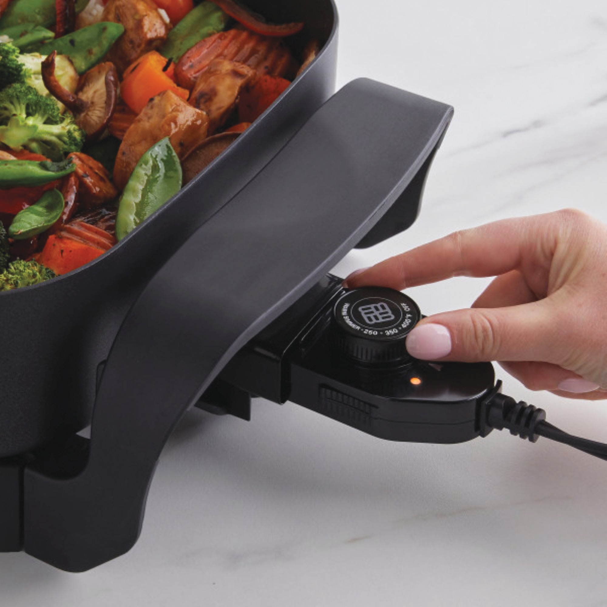 West Bend 12" Electric Skillet 3 West Bend 12" Electric Skillet