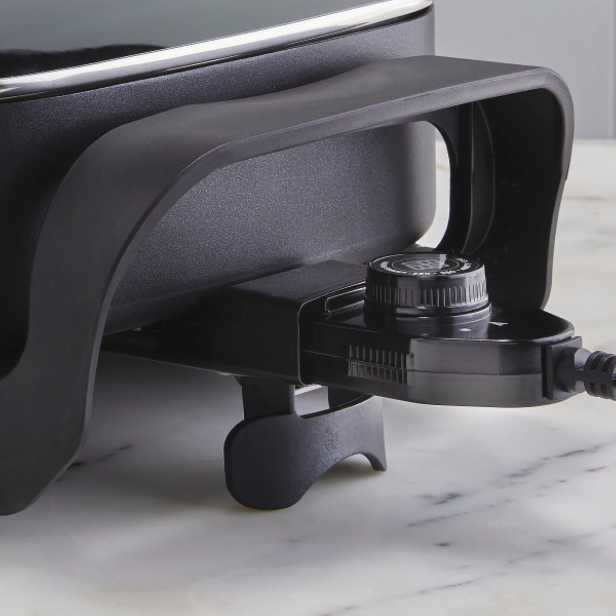 West Bend 12" Electric Skillet 4 West Bend 12" Electric Skillet