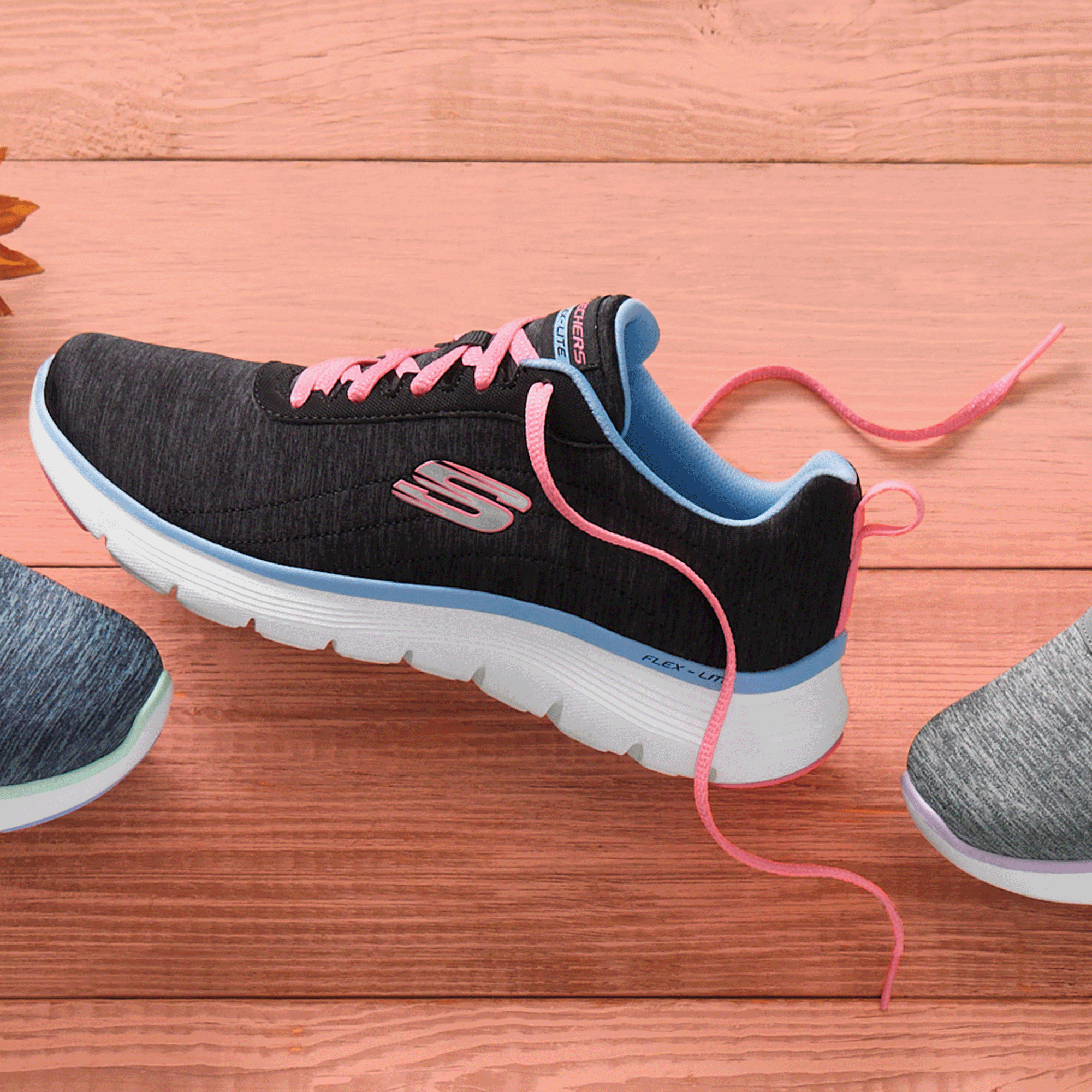 Skechers Women's Flex Appeal 5.0 Modern Times Lace-Up