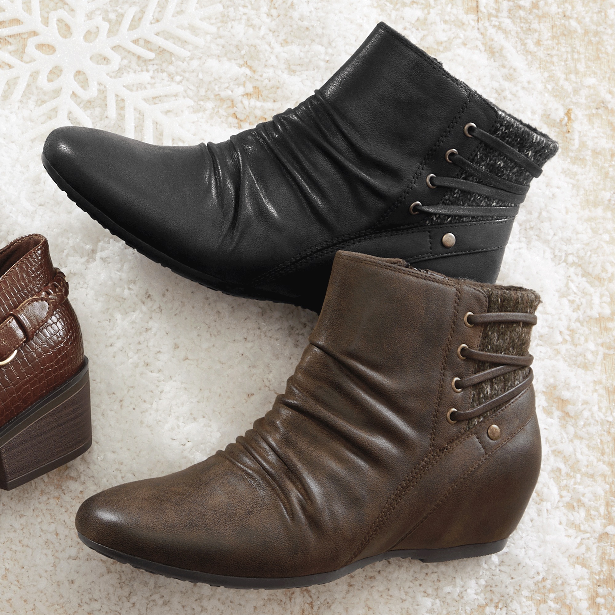 BareTraps Peanut Bootie