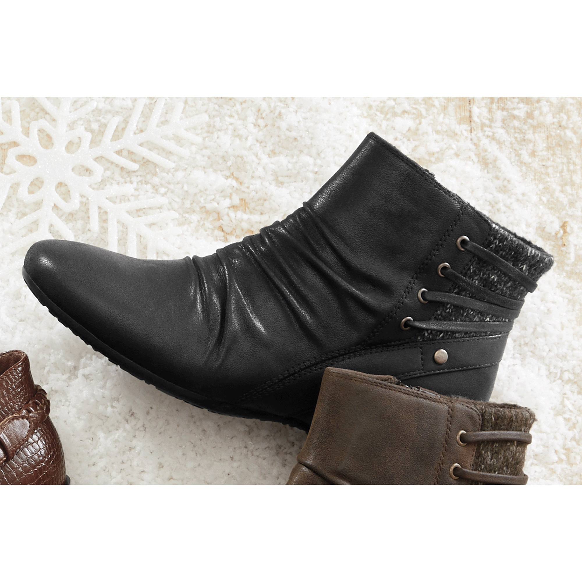 BareTraps Peanut Bootie