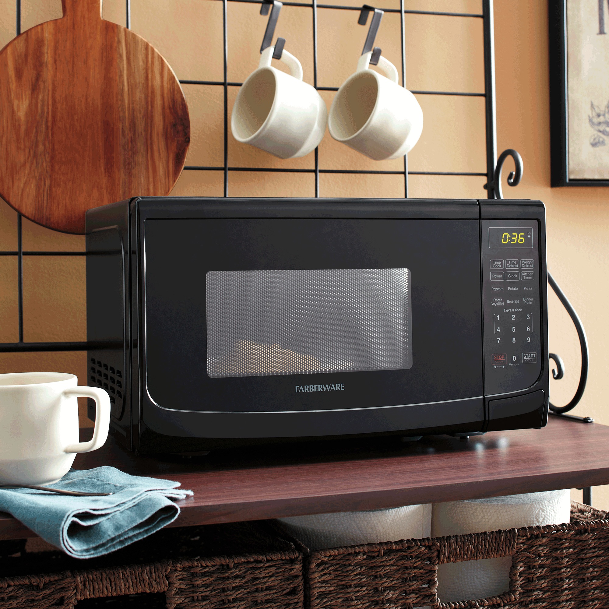 Farberware 0.7 cu. ft. Microwave 1 Farberware 0.7 cu. ft. Microwave