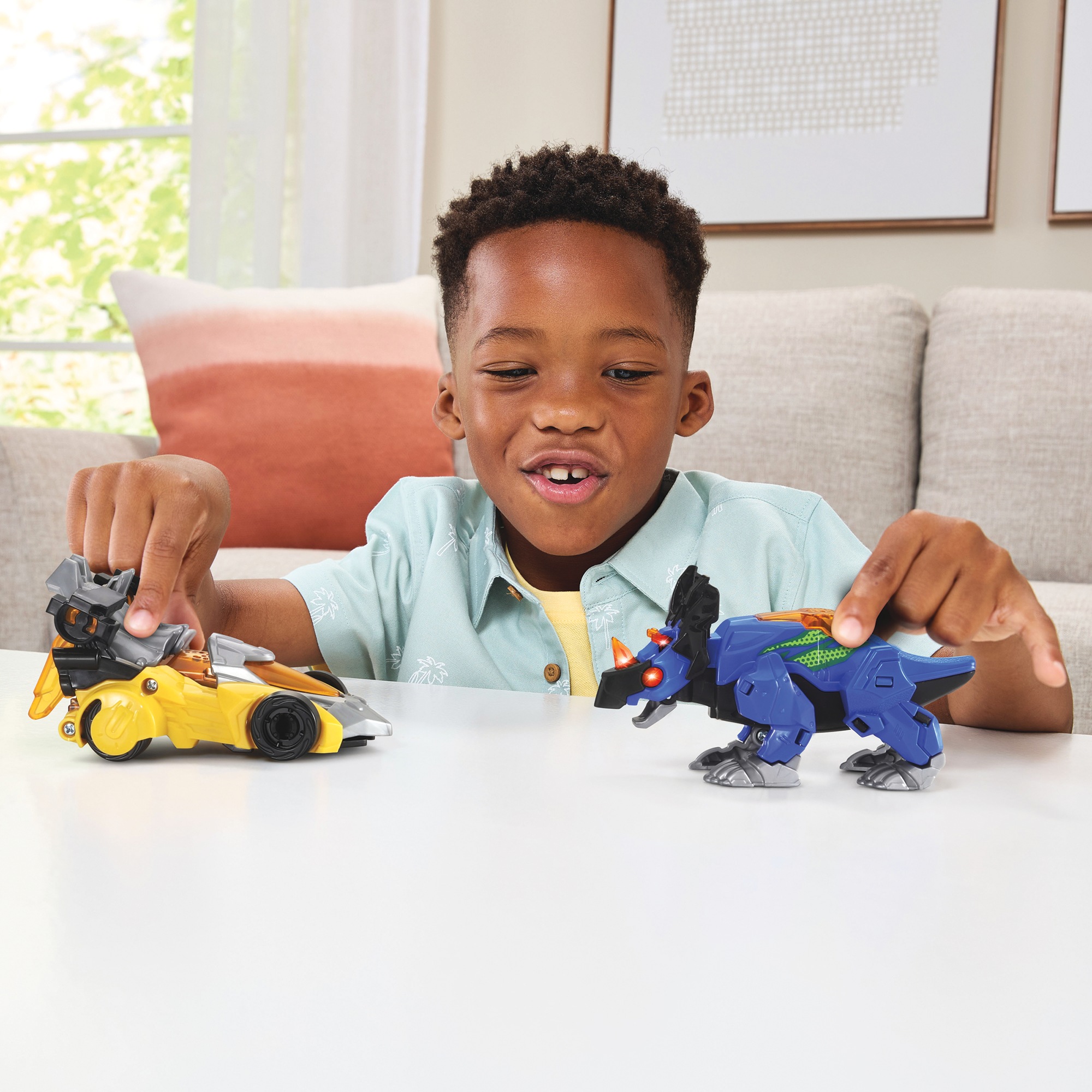 VTech Switch & Go Boost Titan The Triceratops 8 VTech Switch & Go Boost Titan The Triceratops