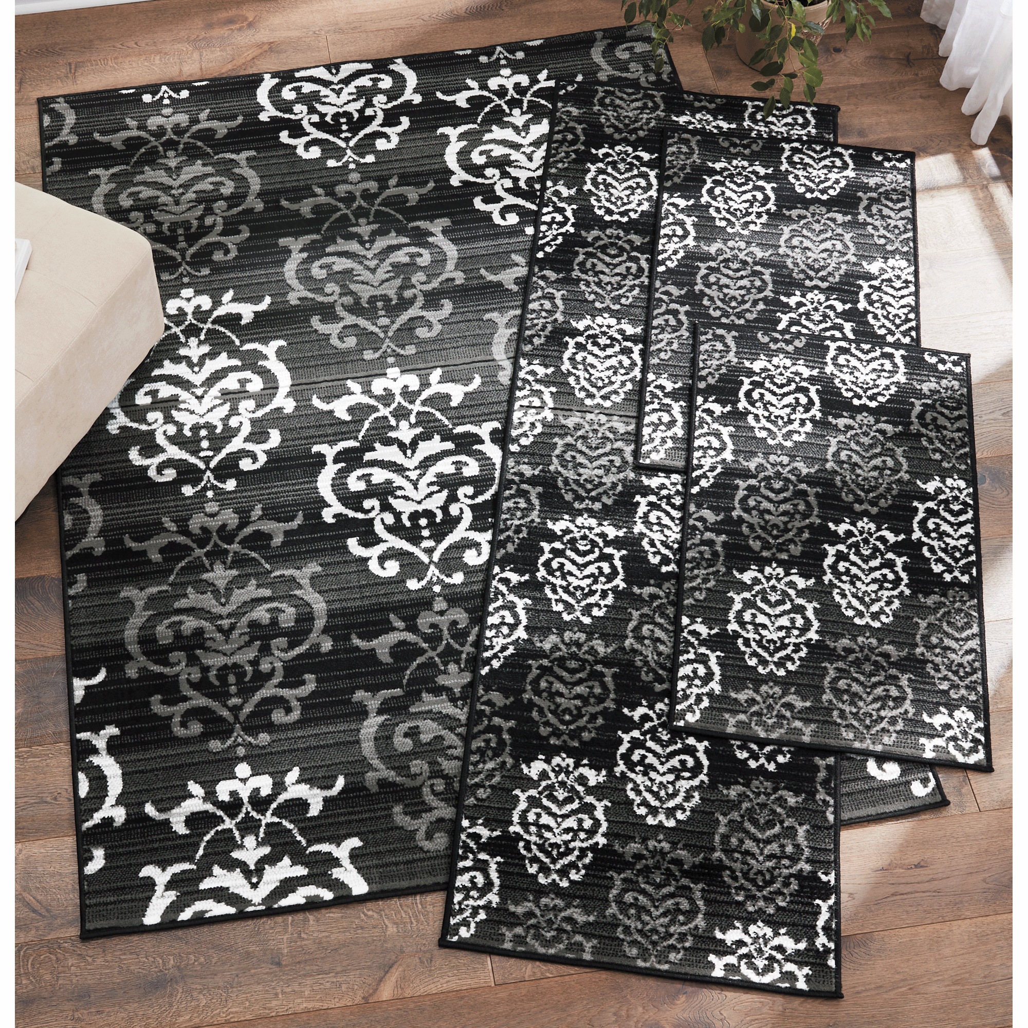 4-Piece Countess Rug Set 3 4-Piece Countess Rug Set