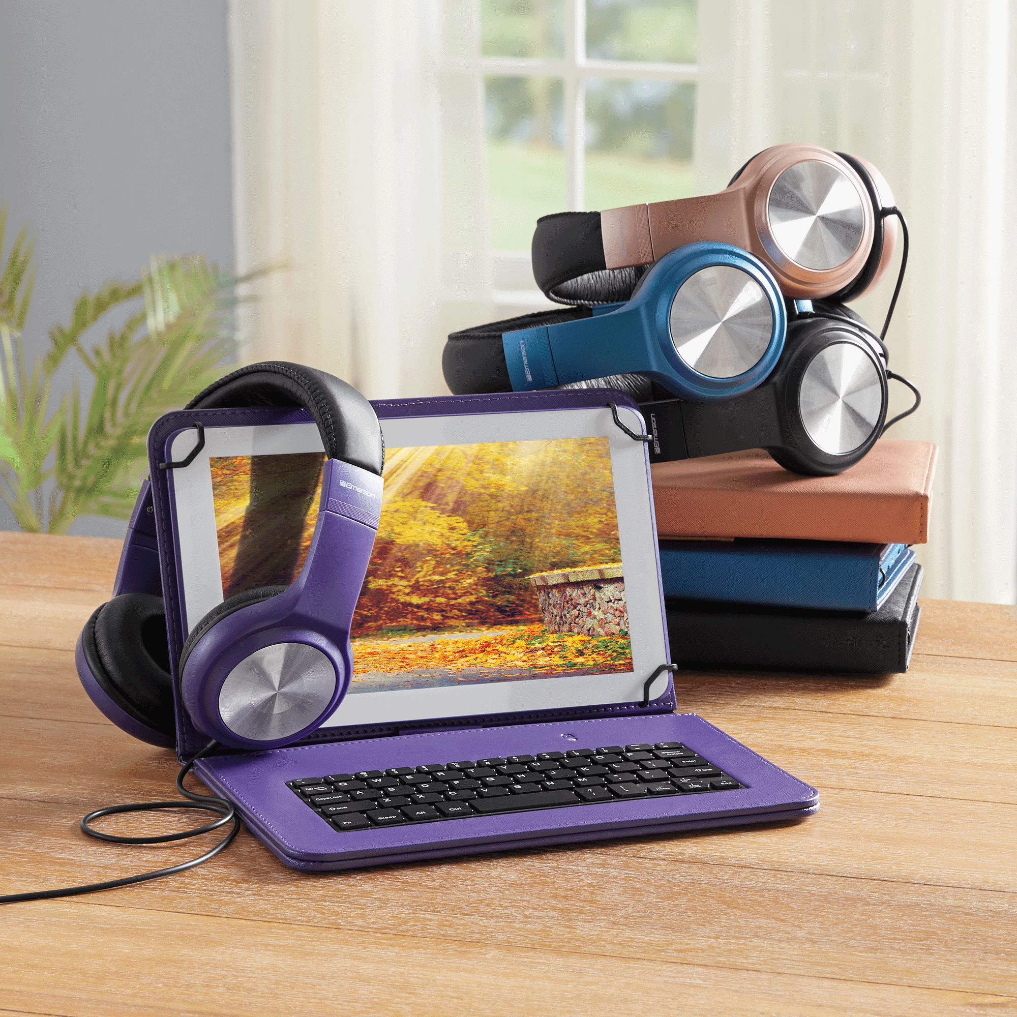 Emerson 9" Tablet Bundle