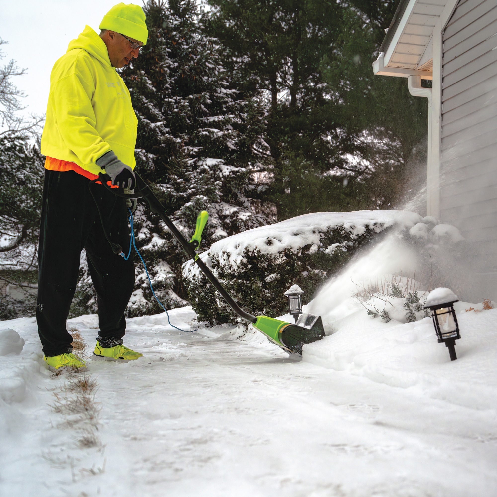 Earthwise 12" Electric Corded Snow Plow 6 Earthwise 12" Electric Corded Snow Plow