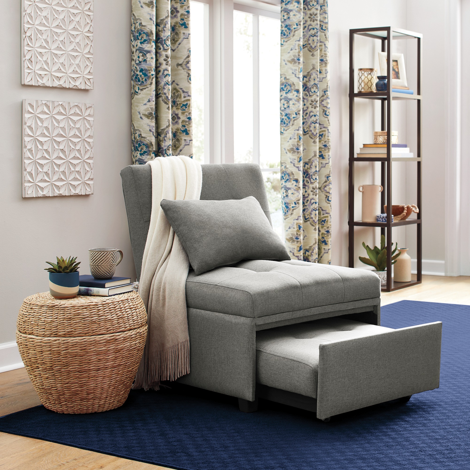 Adjustable-Lighting Display Shelf 4 Adjustable-Lighting Display Shelf