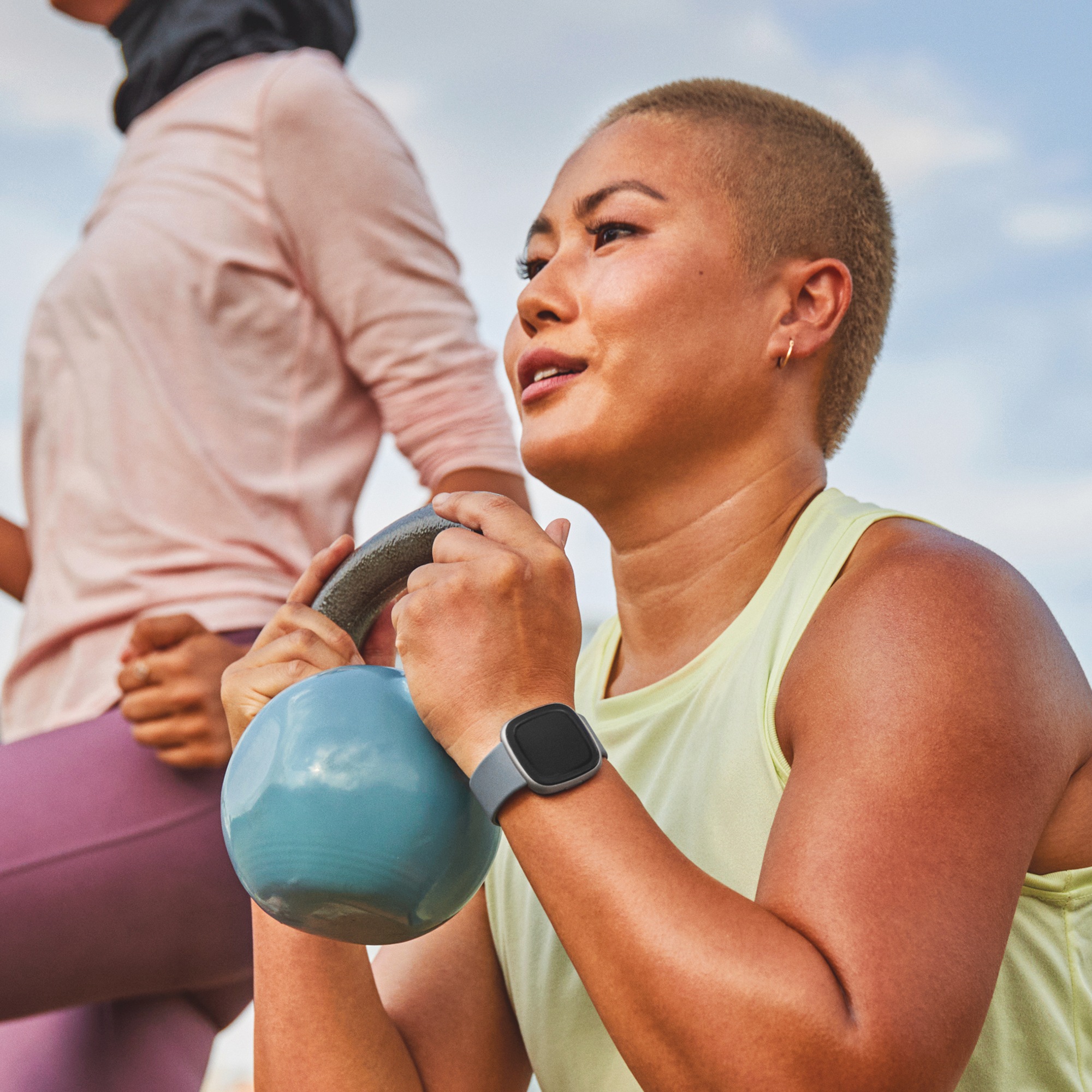 Fitbit Versa 4 Smartwatch 9 Fitbit Versa 4 Smartwatch