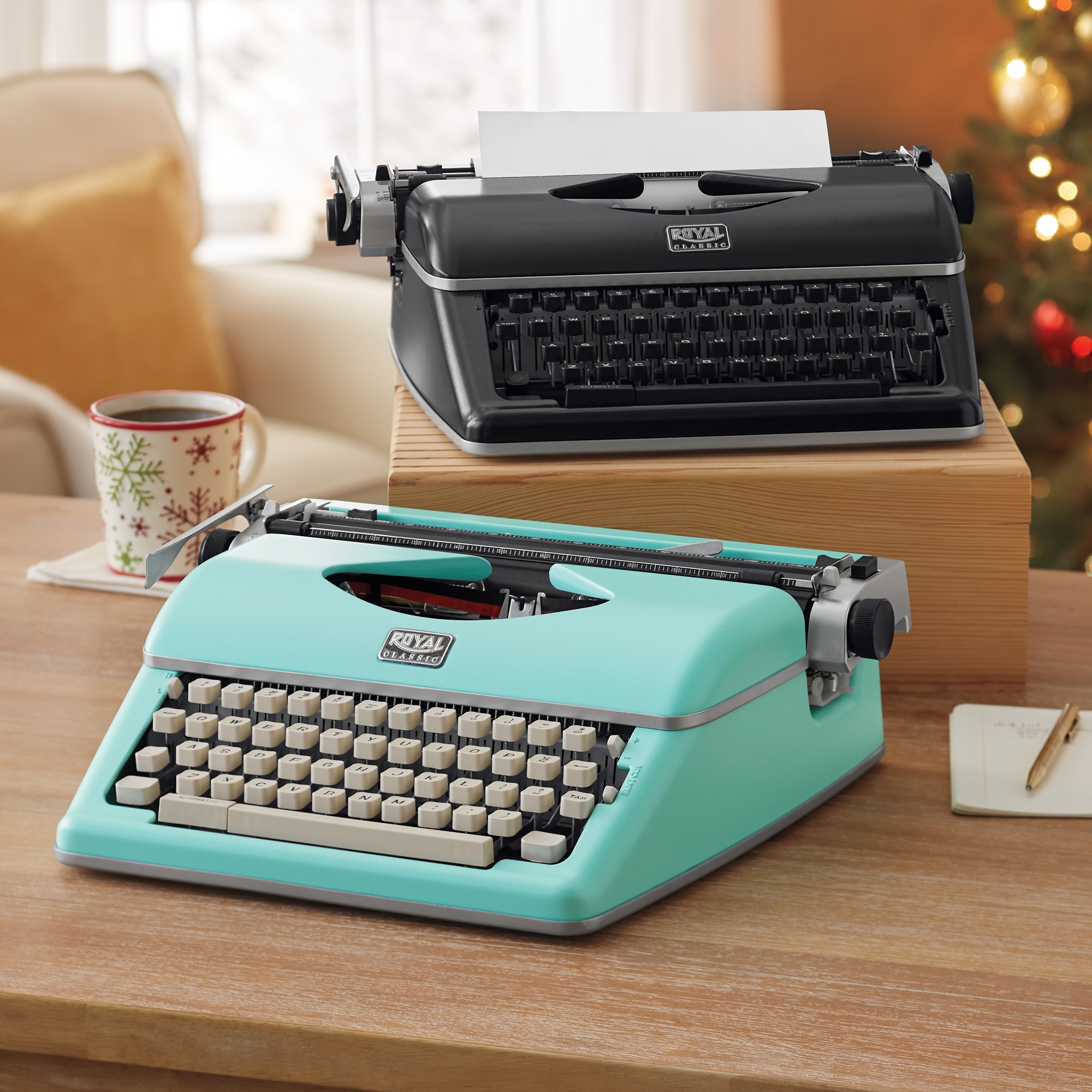 Royal Classic Manual Typewriter