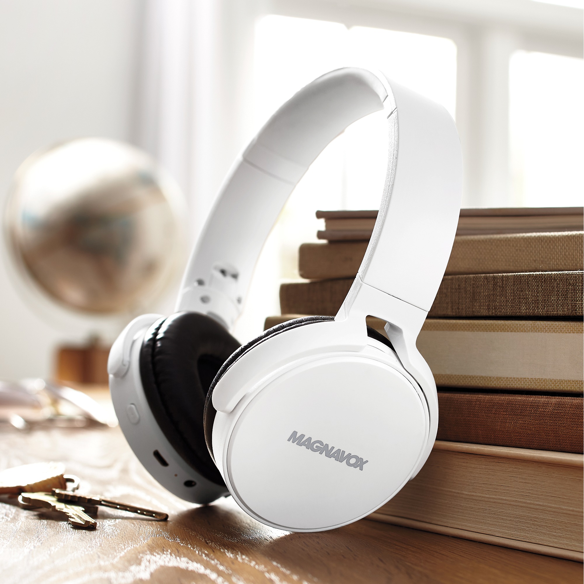 Magnavox Foldable Wireless Bluetooth Headphones 3 Magnavox Foldable Wireless Bluetooth Headphones