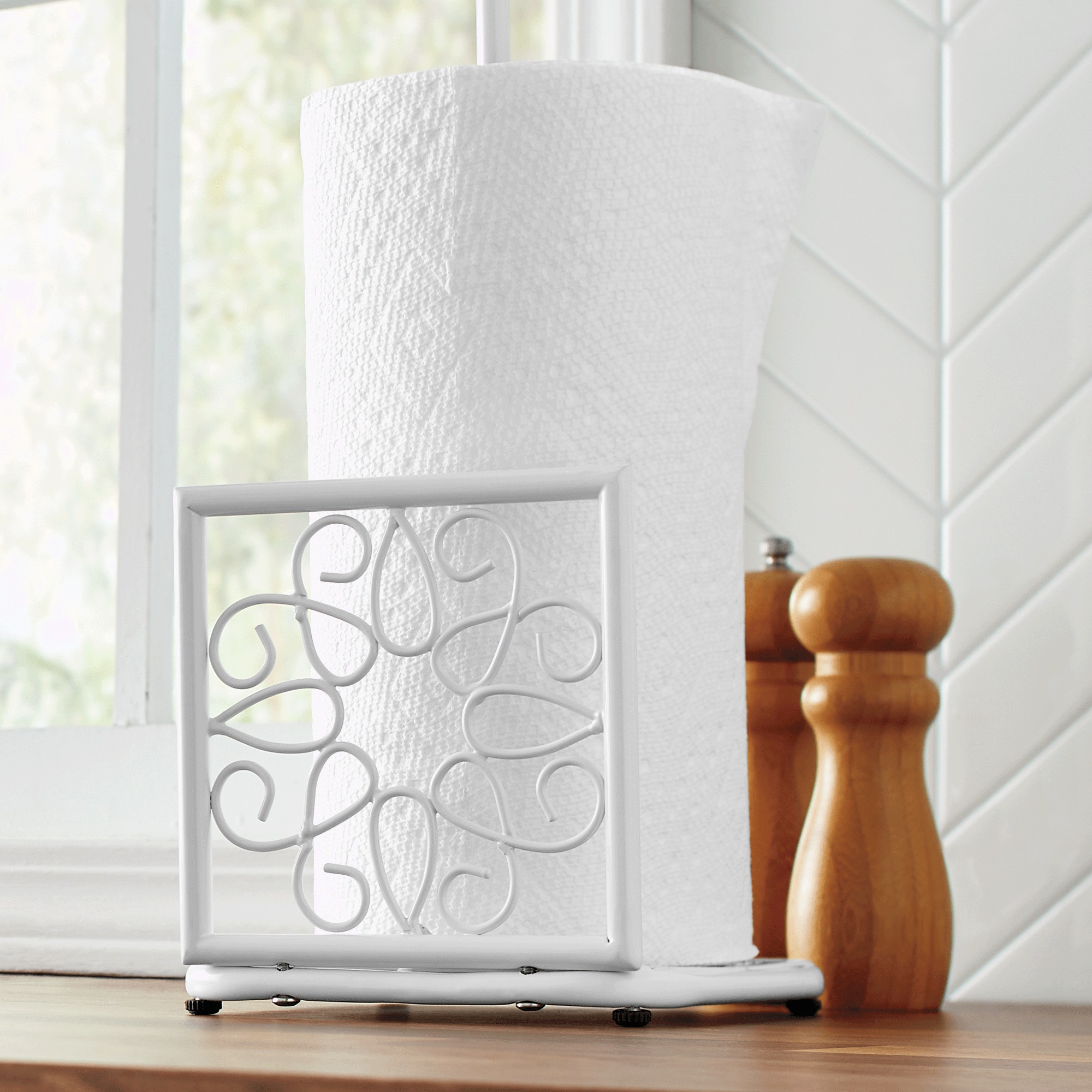 Gerbera Scroll Paper Towel Holder