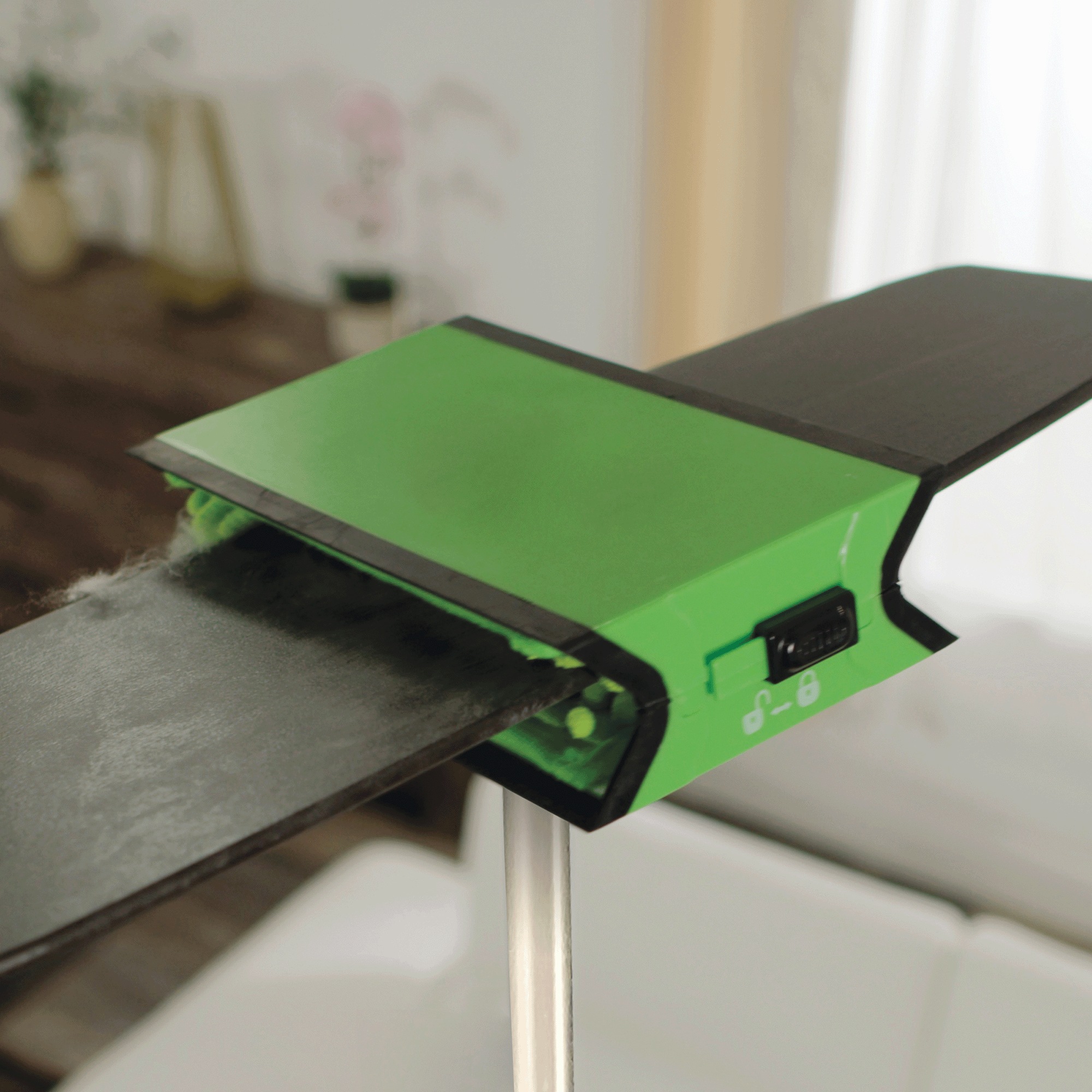 Blade MaidÂ® Ceiling Fan Cleaner