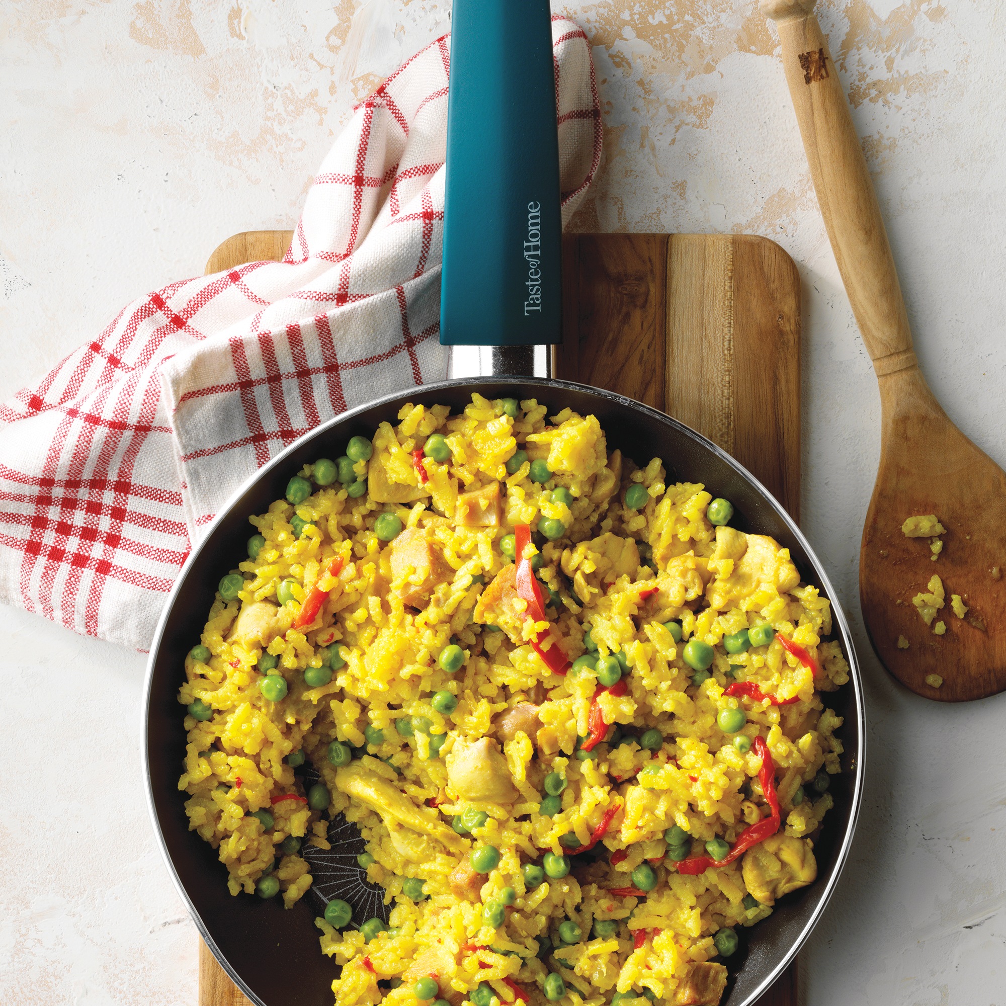 Taste of Home 9.5" Nonstick Aluminum Skillet 7 Taste of Home 9.5" Nonstick Aluminum Skillet