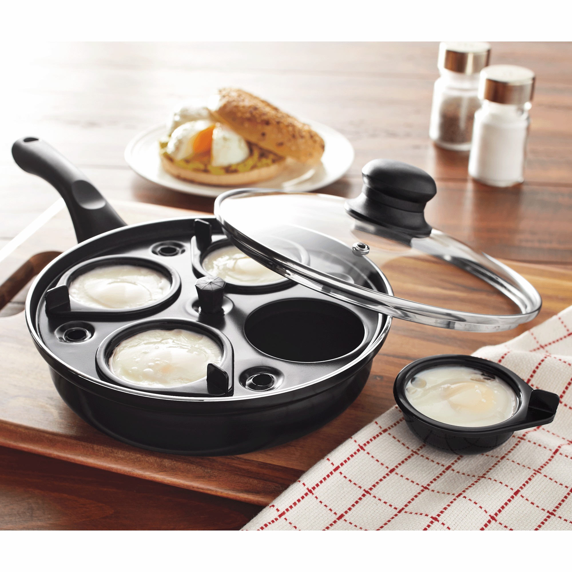 Starbasix Egg Poacher Nonstick Pan with Lid